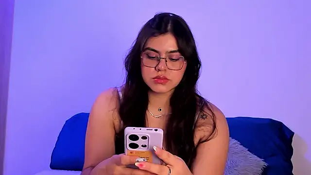 veronica185 online show from May 7, 2026, 3:22 am