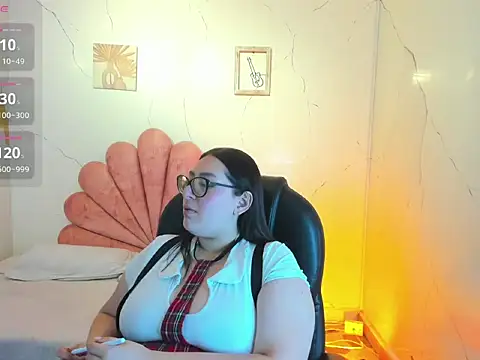 Snapshot of NiickyJones chatting on June 6, 2026, 2:50 am NiickyJones online show from June 6, 2026, 2:50 am