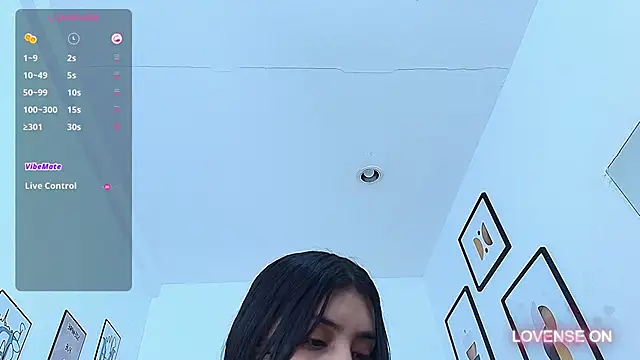 Snapshot of littlee_emilyy_ chatting on December 15, 2024, 6:48 pm littlee emilyy online show from December 15, 2024, 6:48 pm