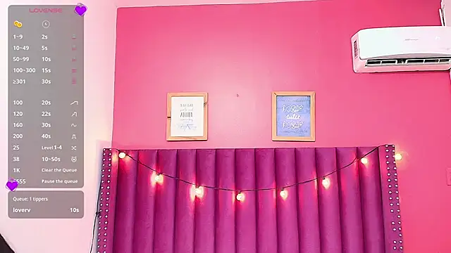 Snapshot of littlee_emilyy_ chatting on February 6, 2025, 9:22 am littlee emilyy online show from February 6, 2025, 9:22 am