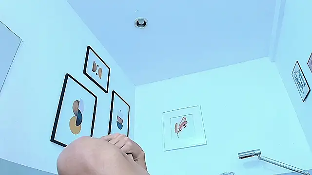 Snapshot of littlee_emilyy_ chatting on December 24, 2024, 8:27 pm littlee emilyy online show from December 24, 2024, 8:27 pm