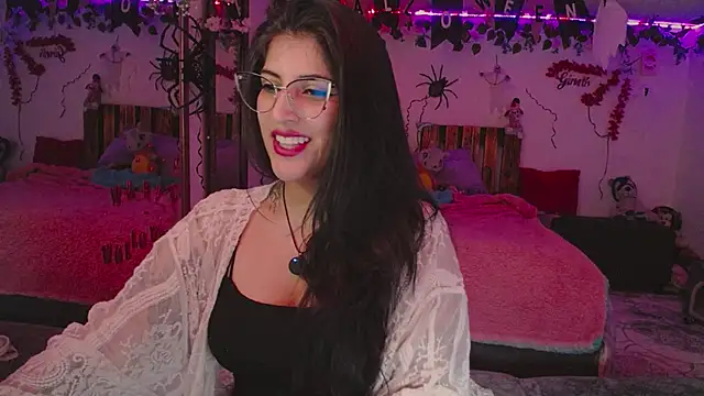 Snapshot of azahar__ziiz chatting on October 19, 2025, 2:14 am azahar ziiz online show from October 19, 2025, 2:14 am