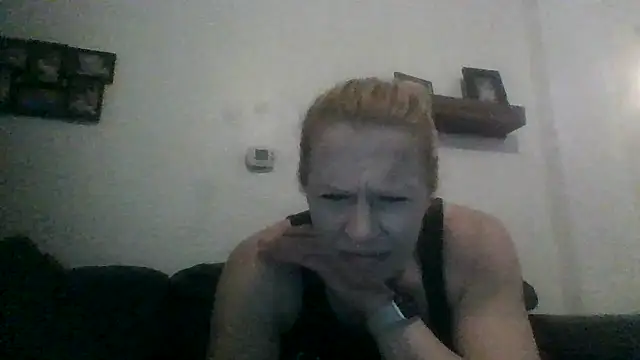 lisamatty4601 online show from September 20, 2025, 10:15 pm