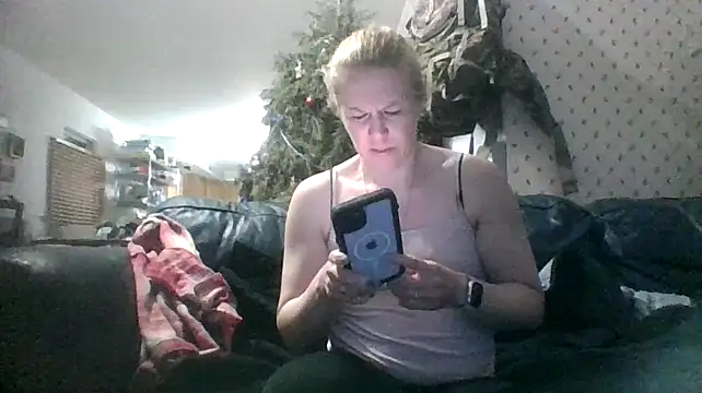 lisamatty4601 online show from January 5, 2025, 12:31 am