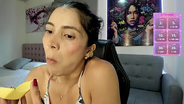 andykiuty online show from November 24, 2025, 8:20 pm