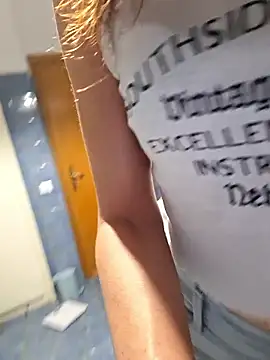 Snapshot of Silvia_Zeno chatting on June 3, 2026, 5:08 am Silvia Zeno online show from June 3, 2026, 5:08 am