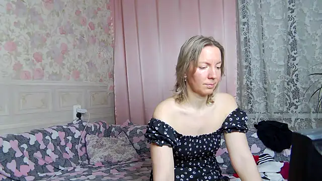 AmandaLisss online show from March 2, 2025, 10:45 pm