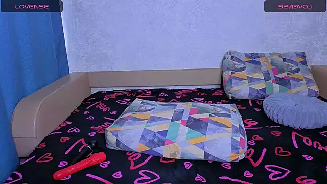 LucieHells online show from May 18, 2026, 4:18 am