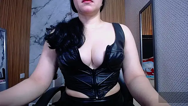 Snapshot of megancero chatting on December 5, 2025, 12:37 pm megancero online show from December 5, 2025, 12:37 pm