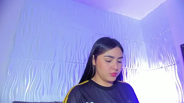 Snapshot of Abby__colins chatting on November 19, 2025, 8:53 pm Abby colins online show from November 19, 2025, 8:53 pm