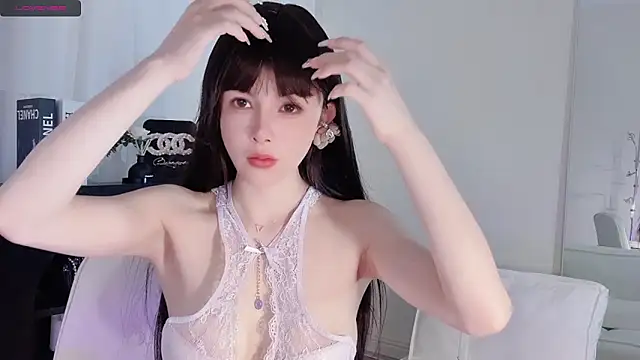 Snapshot of lvy-w chatting on October 8, 2025, 7:43 am lvy-w online show from October 8, 2025, 7:43 am