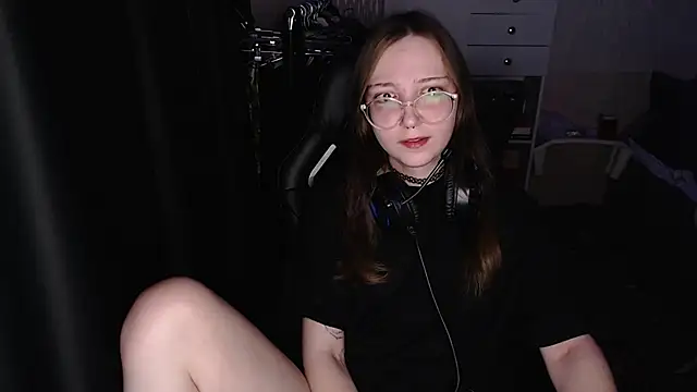 Snapshot of AmeliaKamishiro chatting on December 4, 2025, 1:48 am AmeliaKamishiro online show from December 4, 2025, 1:48 am