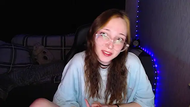 Snapshot of AmeliaKamishiro chatting on October 19, 2025, 9:50 pm AmeliaKamishiro online show from October 19, 2025, 9:50 pm