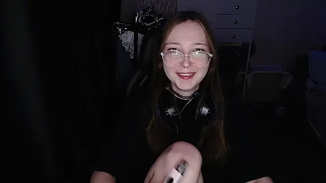 Snapshot of AmeliaKamishiro chatting on December 14, 2025, 6:46 pm AmeliaKamishiro online show from December 14, 2025, 6:46 pm