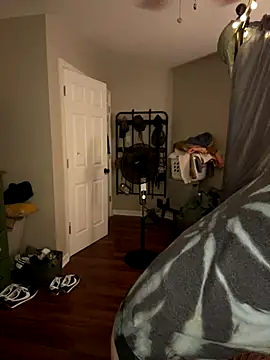 MnM4ever online show from December 1, 2025, 9:21 am