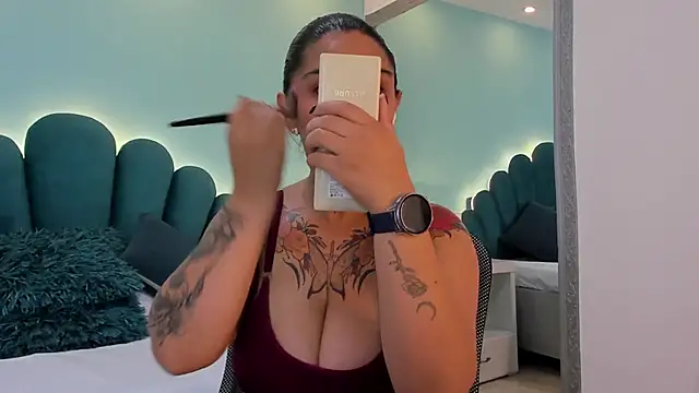 Snapshot of sharlott18 chatting on March 18, 2026, 3:46 pm sharlott18 online show from March 18, 2026, 3:46 pm