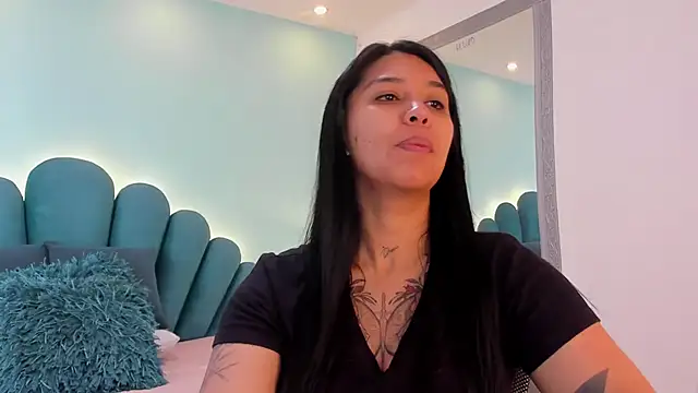 Snapshot of sharlott18 chatting on March 14, 2026, 12:22 pm sharlott18 online show from March 14, 2026, 12:22 pm