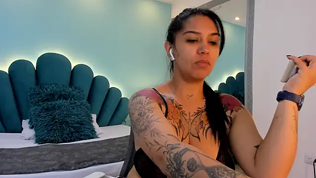 Snapshot of sharlott18 chatting on March 2, 2026, 3:19 pm sharlott18 online show from March 2, 2026, 3:19 pm