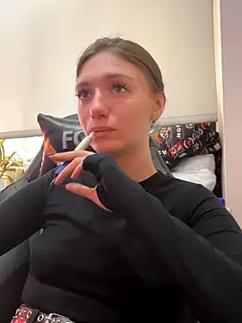 Snapshot of SwettyMolly chatting on September 16, 2025, 6:47 am SwettyMolly online show from September 16, 2025, 6:47 am