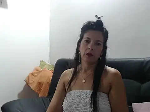 Snapshot of Alexxawinter chatting on September 23, 2025, 11:45 pm Alexxawinter online show from September 23, 2025, 11:45 pm