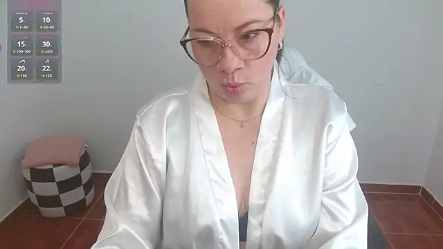 Snapshot of Sex-Psychology chatting on May 31, 2026, 4:46 pm Sex-Psychology online show from May 31, 2026, 4:46 pm