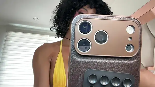 Snapshot of HOT_LADY_777 chatting on August 4, 2026, 4:33 pm HOT LADY 777 online show from August 4, 2026, 4:33 pm