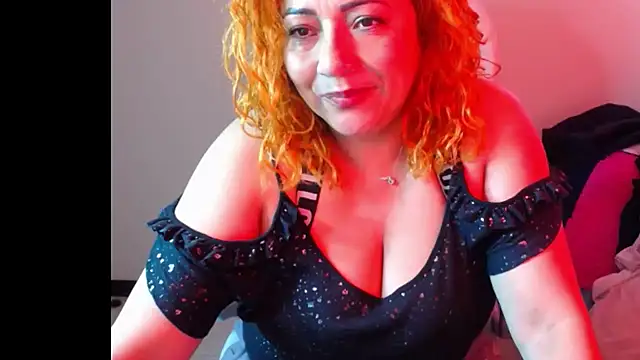 MariaJoseBarraza online show from October 18, 2025, 8:22 pm