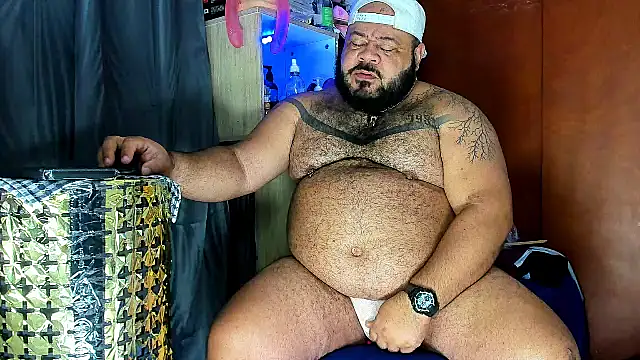 Snapshot of Latino_bigcock chatting on July 15, 2026, 5:31 pm Latino bigcock online show from July 15, 2026, 5:31 pm