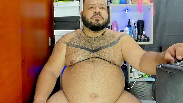 Latino bigcock online show from February 6, 2025, 7:56 am