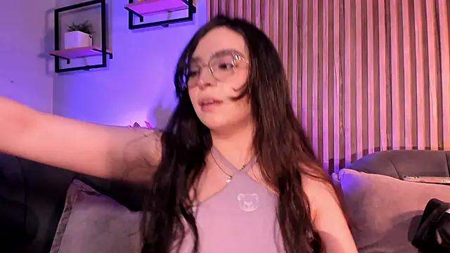 Snapshot of Eva_Macalliter chatting on March 7, 2026, 3:35 am Eva Macalliter online show from March 7, 2026, 3:35 am