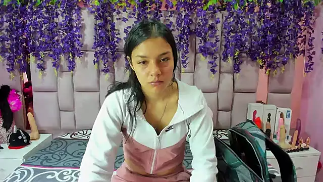 Snapshot of Bich_Anal_ chatting on February 24, 2025, 1:31 pm Bich Anal online show from February 24, 2025, 1:31 pm