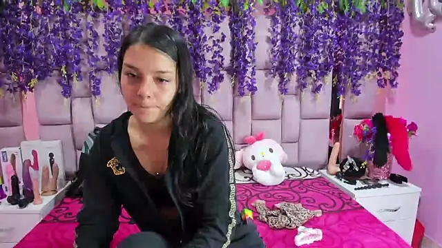 Snapshot of Bich_Anal_ chatting on February 17, 2025, 1:22 pm Bich Anal online show from February 17, 2025, 1:22 pm