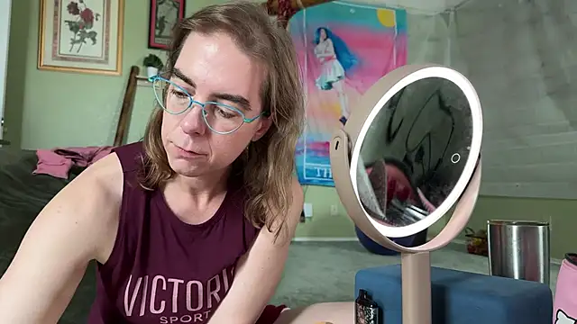 Linzy 19 online show from March 18, 2026, 9:26 pm