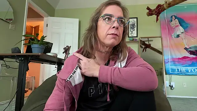 Linzy 19 online show from March 12, 2026, 4:22 pm