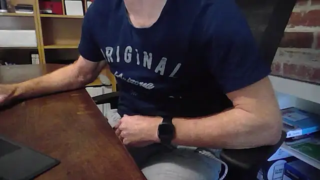 Snapshot of jiggy77777 chatting on January 8, 2025, 1:21 am jiggy77777 online show from January 8, 2025, 1:21 am