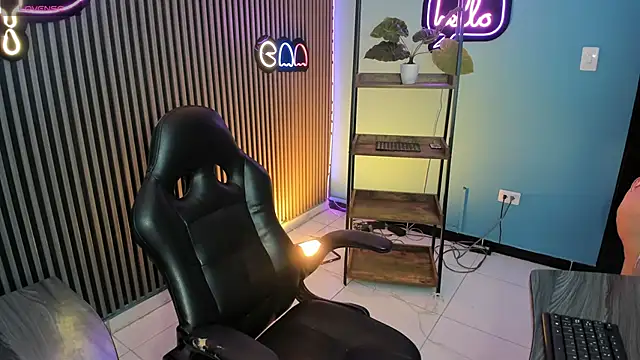 Snapshot of emily_roberts1 chatting on November 22, 2025, 3:38 am emily roberts1 online show from November 22, 2025, 3:38 am