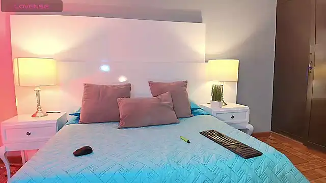 Snapshot of emily_roberts1 chatting on September 18, 2025, 10:13 pm emily roberts1 online show from September 18, 2025, 10:13 pm