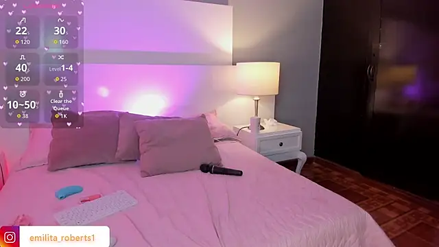 Snapshot of emily_roberts1 chatting on November 9, 2025, 4:49 am emily roberts1 online show from November 9, 2025, 4:49 am