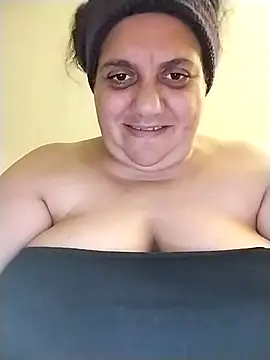 BustyBabyOfficial online show from November 6, 2025, 4:44 pm