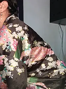 Snapshot of Alizon_1 chatting on June 25, 2026, 7:52 pm Alizon 1 online show from June 25, 2026, 7:52 pm