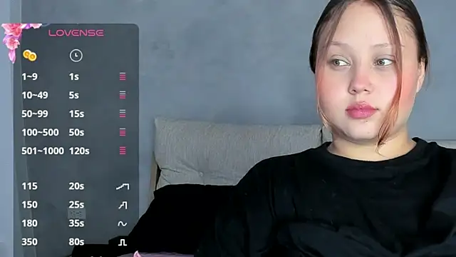 Snapshot of YuliCardona_ chatting on June 10, 2026, 5:03 pm YuliCardona online show from June 10, 2026, 5:03 pm