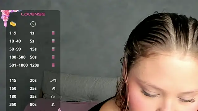 Snapshot of YuliCardona_ chatting on June 8, 2026, 7:47 pm YuliCardona online show from June 8, 2026, 7:47 pm