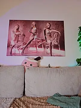 LessiaMia online show from February 20, 2026, 9:06 pm