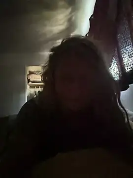 Snapshot of Discreet_Layla chatting on June 6, 2026, 10:48 pm Discreet Layla online show from June 6, 2026, 10:48 pm