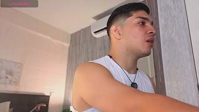 JUANDIAMONDS98 online show from February 16, 2026, 1:32 pm