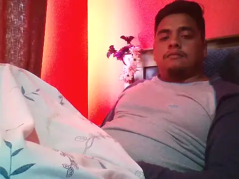 Snapshot of negritoo_xx chatting on November 19, 2025, 12:05 pm negritoo xx online show from November 19, 2025, 12:05 pm