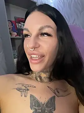 Snapshot of angel_devil_forever chatting on June 21, 2026, 8:36 pm angel devil forever online show from June 21, 2026, 8:36 pm