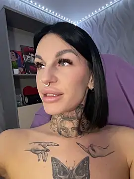 Snapshot of angel_devil_forever chatting on June 7, 2026, 9:09 pm angel devil forever online show from June 7, 2026, 9:09 pm