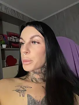 Snapshot of angel_devil_forever chatting on May 23, 2026, 10:09 pm angel devil forever online show from May 23, 2026, 10:09 pm