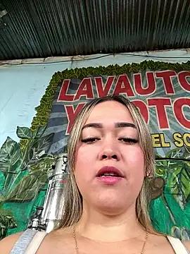 Danielavegax online show from December 21, 2025, 3:14 pm